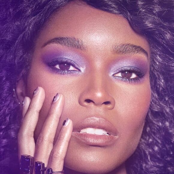 Urban Decay X Prince Liquid Face & Décolletage Illuminizer - Picture 3 of 13